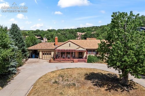 11 Oak Pl, Manitou Springs, CO, 80829-2528 | Card Image