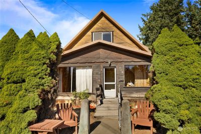 316 W 2nd Street, House other with 3 bedrooms, 1 bathrooms and 1 parking in Cle Elum WA | Image 2