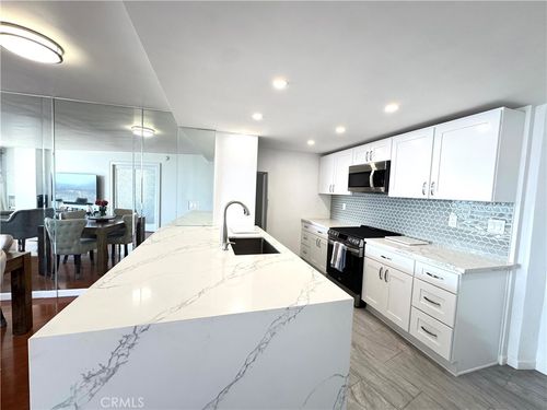 2801-700 E Ocean Blvd, Long Beach, CA, 90803-2521 | Card Image