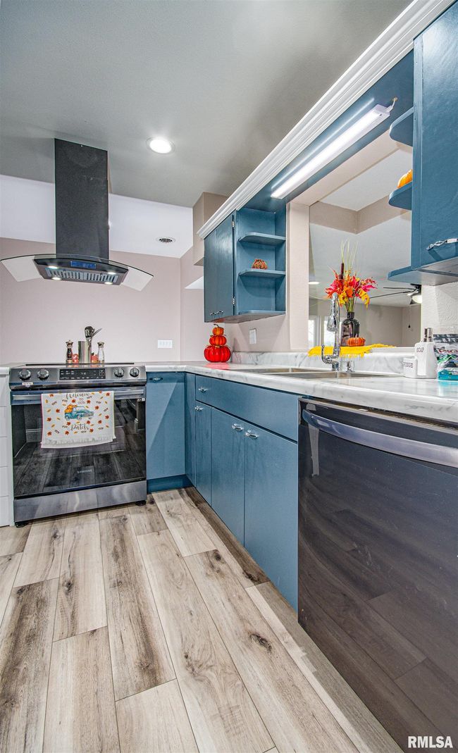 1108 N Main St, House other with 3 bedrooms, 2 bathrooms and null parking in Dix IL | Image 24