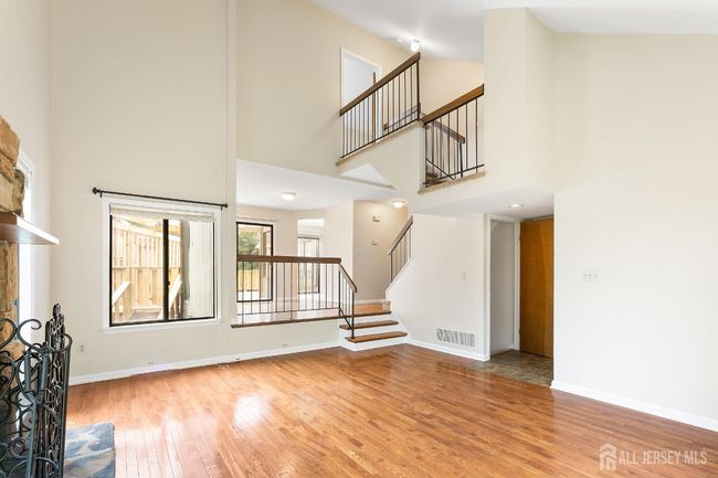 144 Goldmine Ln, Townhouse with 3 bedrooms, 4 bathrooms and null parking in Old Bridge NJ | Image 6