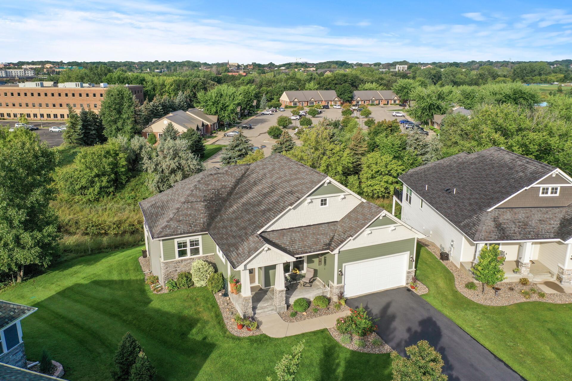 Jade Cir, Lake Elmo, MN 55042