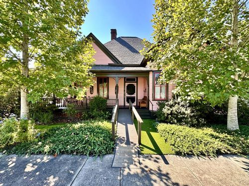 403 Central Place, Valdosta, GA, 31601 | Card Image