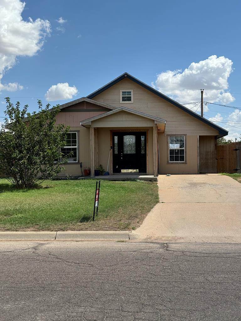 English Dr, Midland, TX 79705