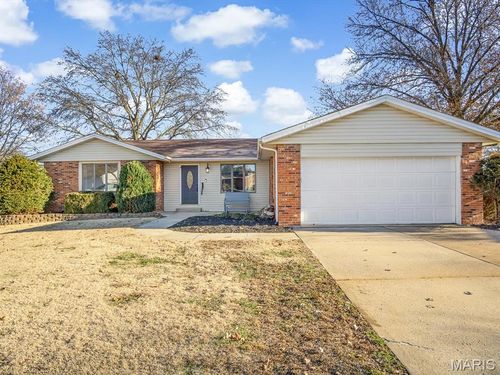 312 Wedgewood Dr, Waterloo, IL, 62298-1632 | Card Image