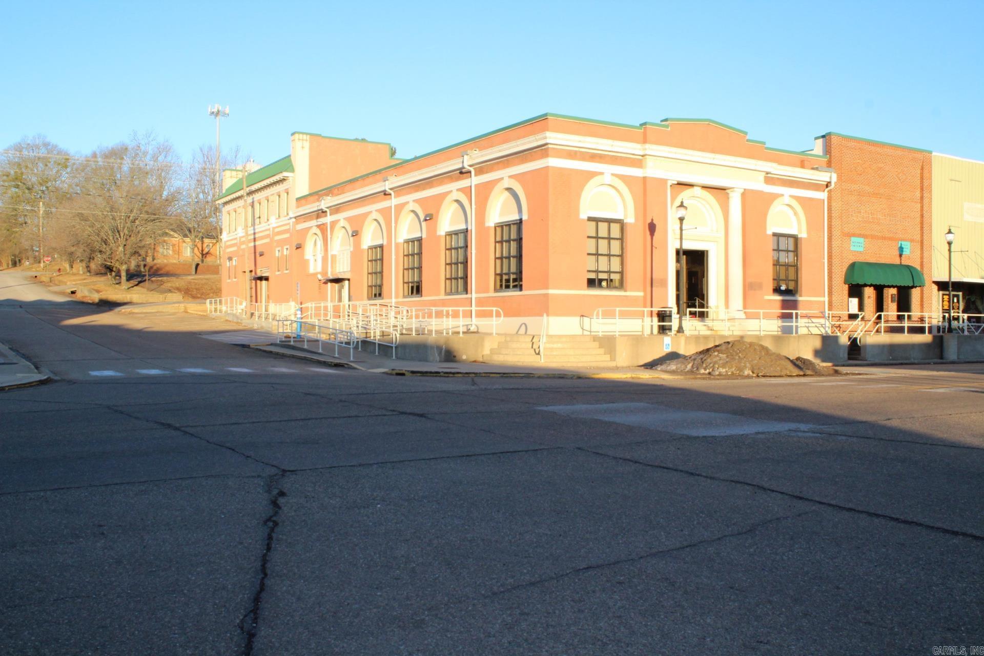 103 N Main St, Nashville, AR 71852