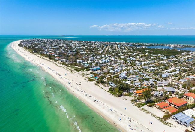 204 75 Th St, House other with 3 bedrooms, 2 bathrooms and null parking in HOLMES BEACH FL | Image 76