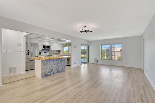 APT-316 - 5540 Tamberlane Cir, Condo with 2 bedrooms, 2 bathrooms and null parking in Palm Beach Gardens FL | Image 10