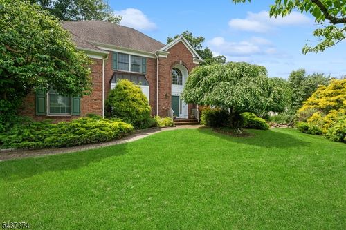 38 Canterbury Rd, Denville, NJ, 07834-3813 | Card Image