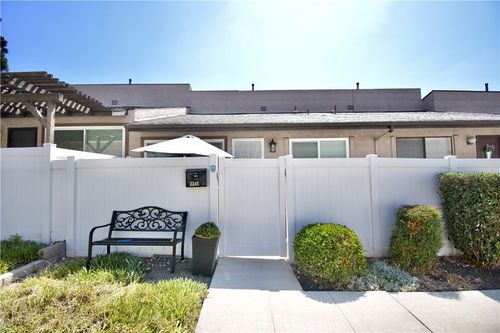 2248 Loma Alta Dr, Fullerton, CA, 92833-1618 | Card Image