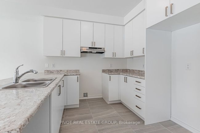 19 Daffodil Rd, House attached with 3 bedrooms, 3 bathrooms and 1 parking in Minesing ON | Image 17