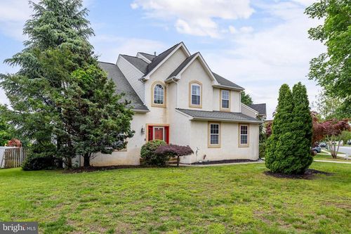 211 Spruce Trl, Woolwich Township, NJ, 08085-4007 | Card Image