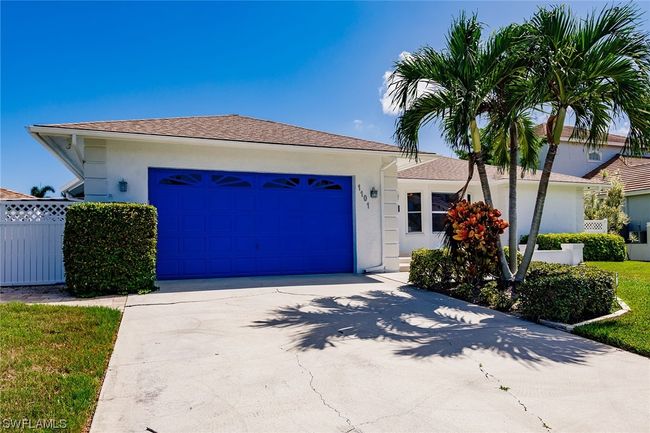 1101 Strawberry Ct, House other with 3 bedrooms, 2 bathrooms and null parking in Marco Island FL | Image 2