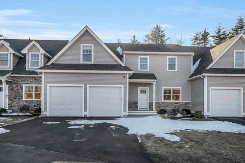 59-59 Kibrel Ct, Sandown, NH, 03873-2700 | Card Image