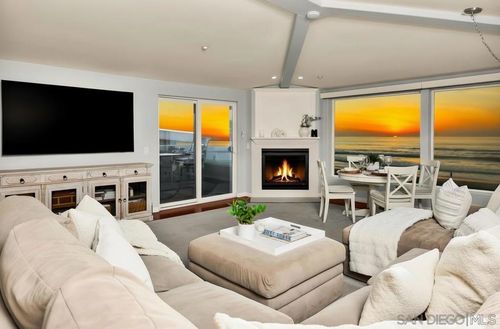 2949 Ocean Front Walk, San Diego, CA, 92109-8245 | Card Image