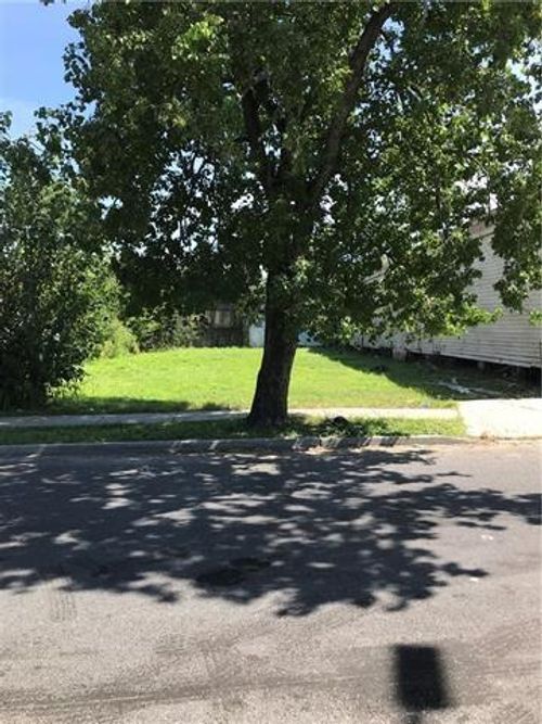 1515 Touro St, New Orleans, LA, 70116-1241 | Card Image