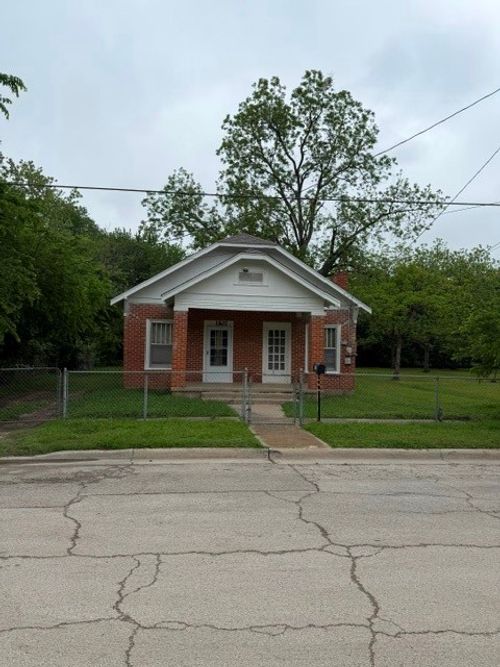 1507 & 1511 E Garnett Street, Gainesville, TX, 76240 | Card Image