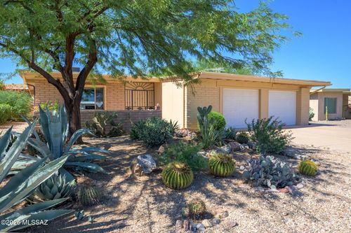 392 W Rio Altar, Green Valley, AZ, 85614-3919 | Card Image