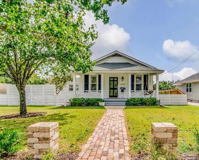 1915 E Lee St, House other with 3 bedrooms, 2 bathrooms and 5 parking in Pensacola FL | Image 1