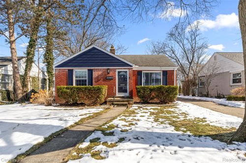 2260 Ellwood Ave, Berkley, MI, 48072-3204 | Card Image