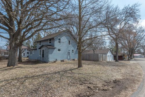 225 W Main St, Vergas, MN, 56587-4003 | Card Image