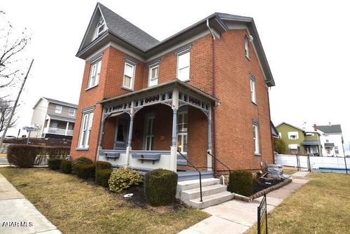 522 Wayne St, Hollidaysburg, PA, 16648-1569 | Card Image