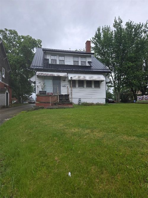 615 Morgantown Rd, Uniontown, PA, 15401-5441 | Card Image