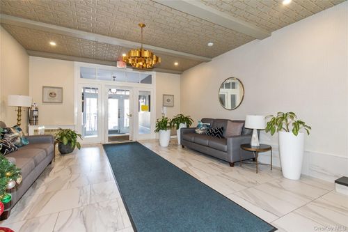 apt-3p-90 Schenck Ave, Great Neck, NY, 11021-3657 | Card Image