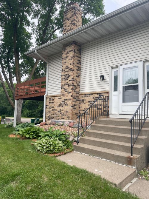 12232 Oak Leaf Cir, Burnsville, MN, 55337-3121 | Card Image