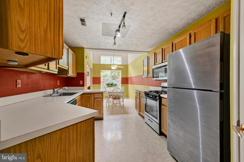 Residential in FOREST HILL 5