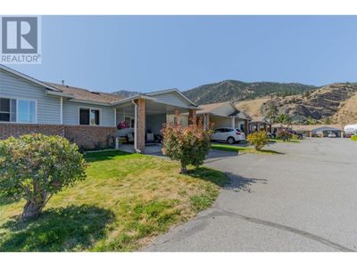 2 - 980 Cedar St, Townhouse with 3 bedrooms, 2 bathrooms and 3 parking in Okanagan Falls BC | Image 2