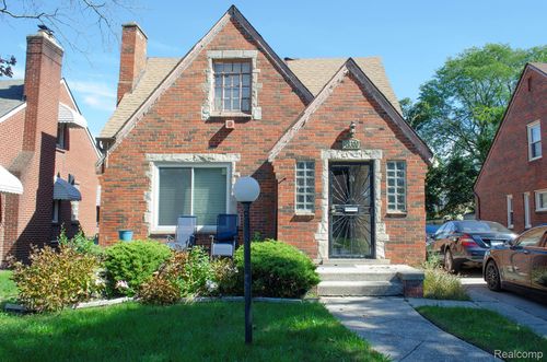 18300 Robson St, Detroit, MI, 48235-2866 | Card Image