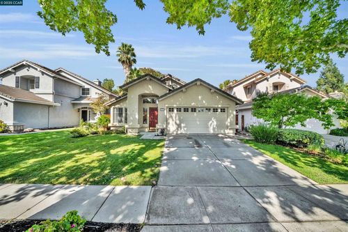 441 Apple Hill Dr, Brentwood, CA, 94513-2692 | Card Image