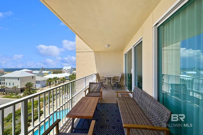 Balcony | Image 39
