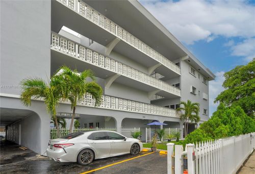 apt-2e-1818 Rodman St, Hollywood, FL, 33020-6055 | Card Image