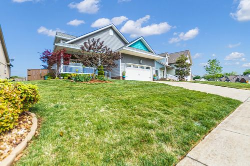 2206 Fairfax Dr, Clarksville, TN, 37043-1942 | Card Image