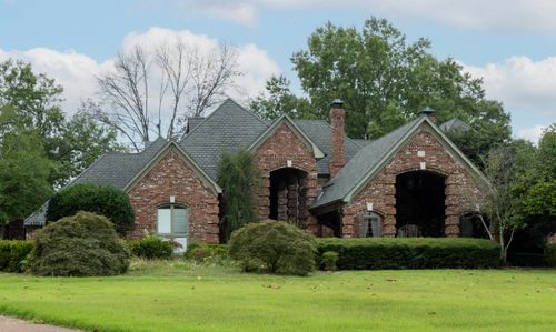 2745 Forest Hill Irene Rd, Germantown, TN, 38139-7817 | Card Image
