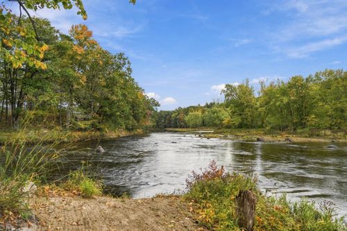 735 Western Ave, Henniker, NH, 03242-3495 | Card Image