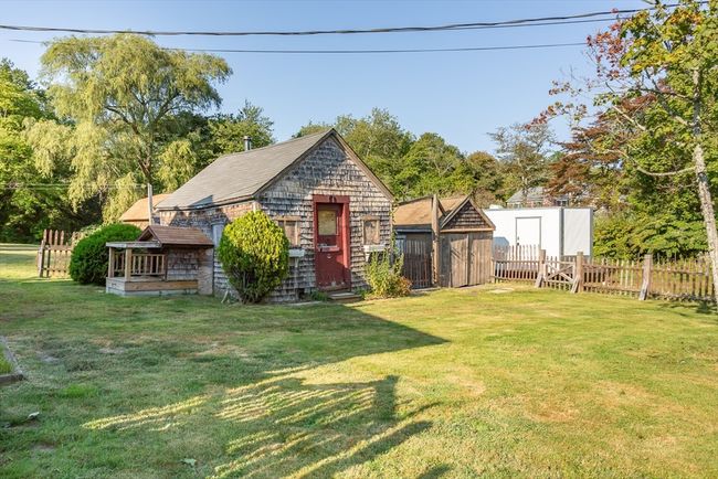 26 Norfolk Ave, House other with 3 bedrooms, 2 bathrooms and 2 parking in Dartmouth MA | Image 8