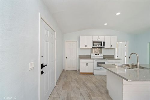 69719 Palm Springs Ave, Mountain Center, CA, 92561-3522 | Card Image