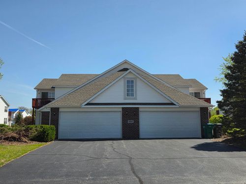 10205 Monarch Rd, Roscoe, IL, 61073-6561 | Card Image