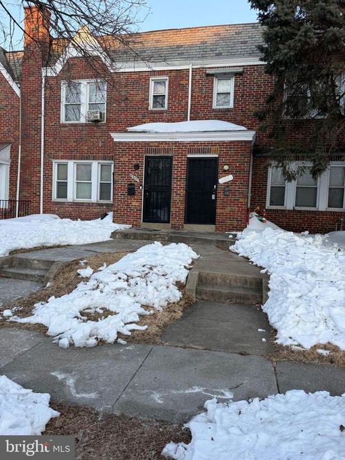 2305 Poplar Grove St, BALTIMORE, MD, 21216-2820 | Card Image