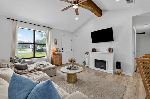 308 River Hills Dr, San Marcos, TX, 78666-9559 | Card Image