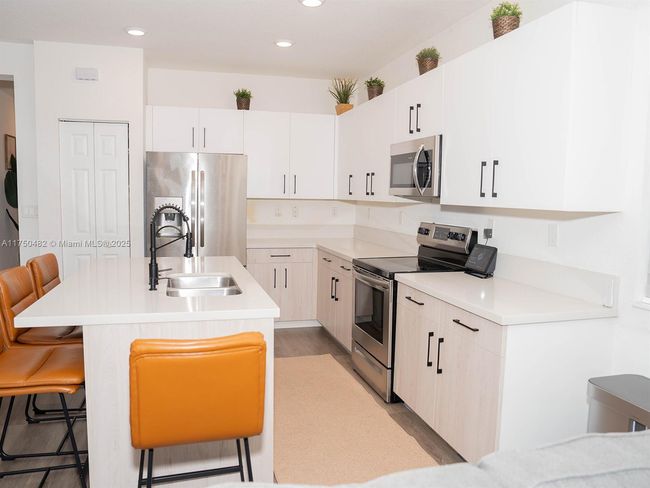 3473 W 110 Th Ter, House other with 4 bedrooms, 3 bathrooms and null parking in Hialeah FL | Image 8