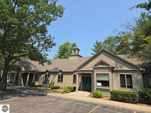 920 S Garfield Ave, Traverse City, MI, 49686-3432 | Card Image