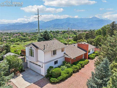 2020 Mesa Rd, Colorado Springs, CO, 80904-1825 | Card Image