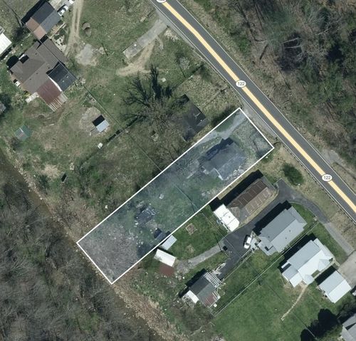 20100 Ky Route 122, Bevinsville, KY, 41606-6106 | Card Image