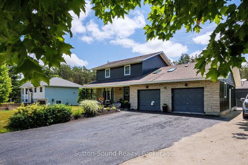 35 Pine Tree Dr, Hepworth, ON, N0H1P0 | Card Image