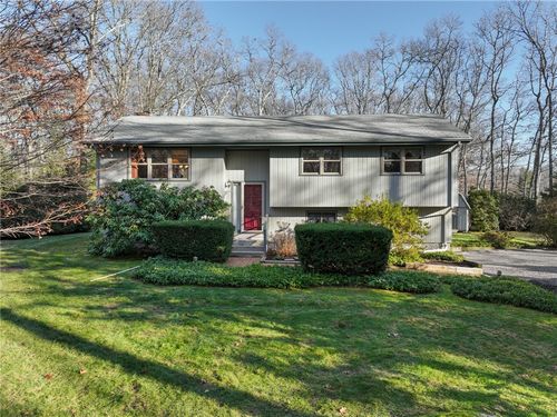 11 Wendy Ln, South Kingstown, RI, 02879-3906 | Card Image