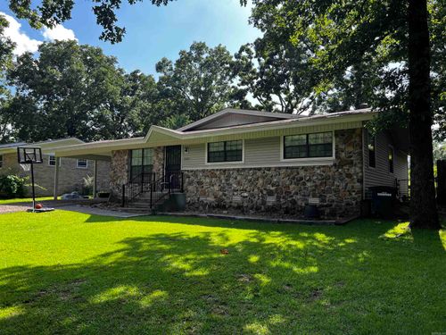 8903 Holiday Dr, Sherwood, AR, 72120-3917 | Card Image